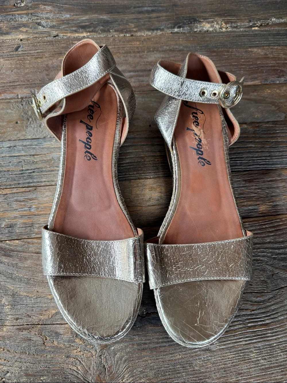 Free people, gold, metallic platform, ankle strap, sandal 40/9